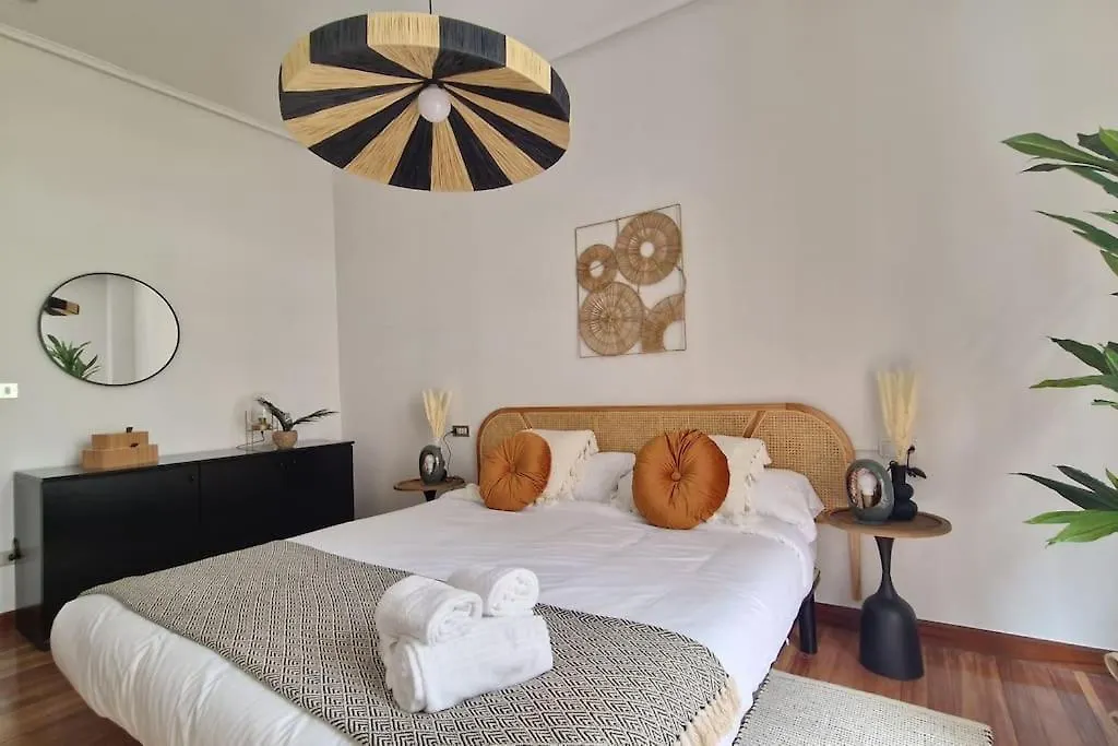 Apartment 130M2 Premium & Central & Parking - Aloha Bilbao Spain